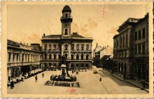 Komárom, Komárnó; Klapka tér, városháza / square, town hall (EK)