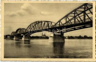 Komárom, Komárnó; Nagy-Duna híd (Volt trianoni határ) / bridge (Trianon border)