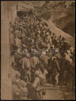 1916. július 23. Az Érdekes Újság IV. évfolyam 30. száma, benne számos katonai fotó az I. világháború katonáiról, eseményeiről, fegyverekről, politikusokról, stb., egy kép Horthy Miklóst ábrázolja, 48p