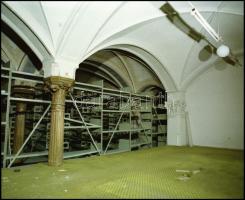 1989 Budapest, Magyar Tudományos Akadémia épülete és belső terei, 13 db professzionális minőségű, sz...