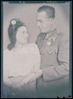 Katonák Mosonyi Antalné (?-?) kiskunfélegyházi fényképész műtermében, különféle időpontokban készült...