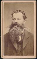 cca 1876 Ellinger Ede budapesti fényképész műtermében készült, vizitkártya méretű vintage fotó, 10,2x6,5 cm