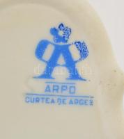 Kis porcelán állatfigurák, kézzel festett, egy részük jelzett, kis kopásokkal, különböző méretben