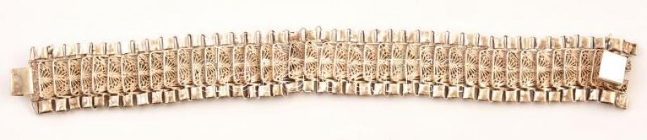 Ezüst(Ag) széles karkötő, jelzés nélkül, h: 20 cm, nettó: 53,6 g