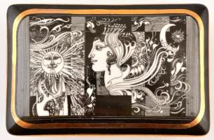 Hollóházi Szász Endre tervezte doboz, matricás, jelzett, apró kopásokkal, 13,5×9×4,5 cm