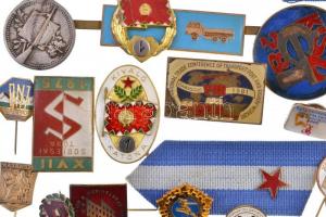 Vegyes magyar és külföldi kitűző, jelvény tétel, közte felvarrók T:vegyes