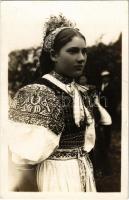 Trencsénteplic, Trencianske Teplice; Mladucha / girl. folklore. Foto Tatra (Rb)