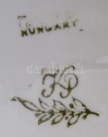 Kispesti kulacs, matricás, jelzett, apró kopásokkal, m: 13,5 cm