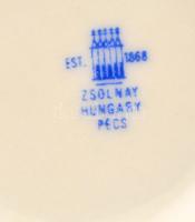 Zsolnay aranyozott tejkiöntő, kézzel festett, jelzett, apró kopásokkal, kis hibával, m: 10 cm