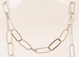 Ezüst(Ag) ovális szemű nyaklánc, jelzett, h: 74 cm, nettó: 21,6 g