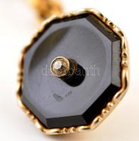 Arany(Au) 14K mandzsettagomb pár, jelzett, hiányos berakással, bruttó: 7,6 g