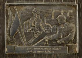 "Az újítási mozgalomban végzett kiváló munkájáért", feliratos doboz, 20×14×4,5 cm