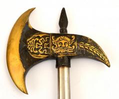 Díszpajzs, 2 db dísz fokossal