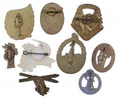 9 db-os "Thalmann Úttörő" jelvény tétel, nagyrészt fém és zománcozott T:1-