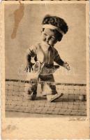 Aus der Mappe: Lotte Herzlich. Puppen 2. Sammlung Serie 72. / Doll with tennis racket