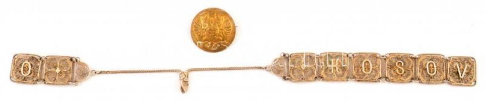 Kosovo feliratos ezüst (Ag.) filigrán karkötő, javításra szorul, jelzett, h: 22 cm, nettó 10,1 g + orosz tiszti gombból készült réz kitűző