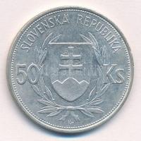 Szlovákia 1944. 50K Ag "Függetlenség 5. évfordulója" T:1-  kis ph.
Slovakia 1944. 50 Koru...