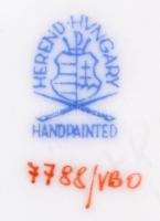 Herendi Viktória mintás hamutéka, kézzel festett, jelzett, apró kopásokkal, d: 12,5 cm