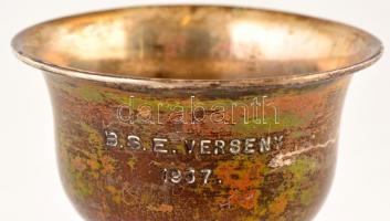 Ezüst(Ag) kupa, "B.S.E. verseny 1937" felirattal,  jelzett, m: 15,5 cm, nettó: 70,8 g
