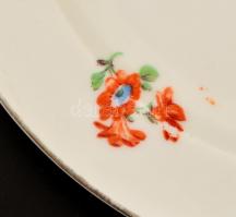 Zsolnay virágmintás porcelán süteményes, matricás, jelzett, kopásnyomokkal, 6+1 db