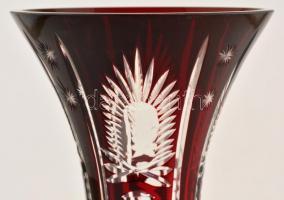 Ólomkristály váza, kétrétegű, hámozott, metszett, kis kopásnyomokkal, m: 31 cm