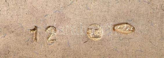 Ezüst(Ag) monogramos dobozka, jelzett, kis horpadással, 9×7×1,5 cm, nettó: 91,9 g