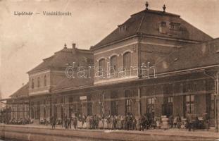 Lipótvár Railway-station