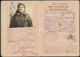 1927 Román Királyság által kiállított fényképes útlevél, bejegyzésekkel / Romanian passport