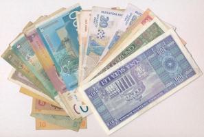 28db-os vegyes külföldi bankjegy tétel, közte Bulgária, Jugoszlávia, Románia, Szlovákia T:II,III,III...