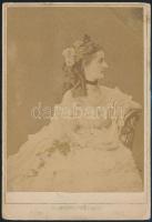 cca 1900 a Kopácsy-család egyik nőtagja, fotó von Türk bécsi műterméből, 16×11 cm