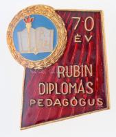 ~1970-1980. 70 év - Rubin diplomás pedagógus + Vasdiplomás pedagógus zománcozott fém kitüntetések eredeti kapszulában T:1-