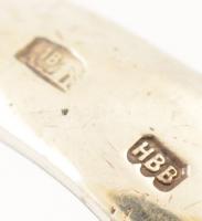 Ezüst vésett gyűrű, virágfejjel. Jelzett. 3,8 g