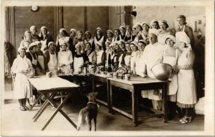 1934 Kecskemét, Női Felsőkereskedelmi iskola, főzőtanfolyam, belső. Fodor fényképész, photo
