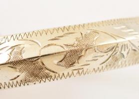 Ezüst, vésett karkötő inda motívumokkal. Jelzett 12,4 g