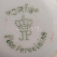 Iris porceán tégely iboly díszítéssel. Kézzel festett, jelzett, hibátlan. 5,5 cm