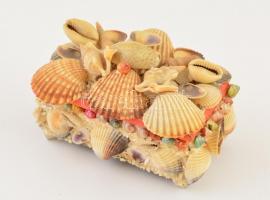 Kagylós ékszertartó doboz, 7×11×5 cm