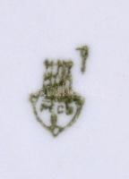 Zsolnay levesestál, fehérmázas, jelzett, lepattanással, apró kopásokkal, d: 24 cm