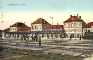 Lipótvár, Újvároska, Leopoldov; Stanica / Vasútállomás, gőzmozdony, katonák / Bahnhof / railway station, locomotive, soldiers