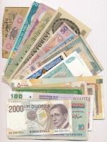 26db-os vegyes magyar és külföldi bankjegy tétel, közte Olaszország, Tunézia, Banglades T:I-III-