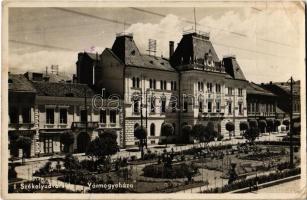 2 db régi történelmi magyar városképes lap vármegyeházával: Érsekújvár, Székelyudvarhely / 2 pre-194...