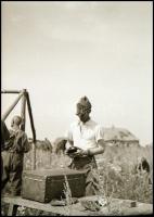 cca 1942 Thöresz Dezső (1902-1963) békéscsabai gyógyszerész és fotóművész szolgálatot teljesített eg...