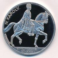 1916. "IV. Károly és Zita királyné" ezüstözött fém "R" jelzésű replika emlékérem...