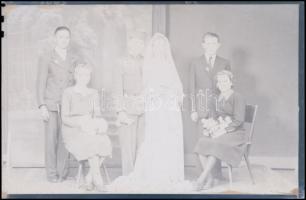 cca 1940 Mosonyi Antalné (?-?), (Marika fotó) kiskunfélegyházi műtermében, katonákról készült 13 db ...