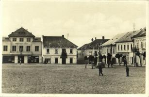 Privigye, Prievidza; tér, városház, drogéria, Rosenthal üzlete. M. Klimko / Námestie, Mestsky Dom, Slovenka, Drogeria / square, town hall, shops, drogerie