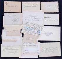 cca 1917-1934 26 db különféle névjegykártya, üdvözlőkártya, számos érdekes feljegyzéssel, közte Laumann József 2. kerületi városbíró névjegykártyája, rajta állásügyi kérvény