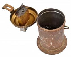 Bádoglemez persely, régi lakattal, kulccsal, m: 18 cm