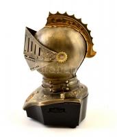 Rádió készülék lovagi páncélos büsztnek álcázva, működik, fém lemez-műanyag, m: 20 cm