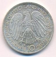 NSZK 1987G 10M Ag "Európai Közösség" T:1 kis patina
FRG 1987G 10 Mark Ag "30 Years o...