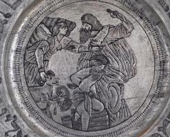 Ábrahám feláldozza Izsákot, feliratos fém tányér, d: 21 cm