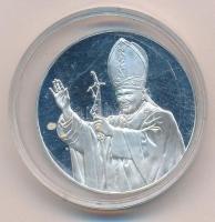 Ausztria 1983. II. János Pál pápa látogatása jelzett Ag emlékérem kapszulában (14,91g/0.925/33mm) T:PP fo. Austria 1983. Visit of Pope John Paul II hallmarked Ag commemorative medal in capsule (14,91g/0.925/33mm) C:PP spots